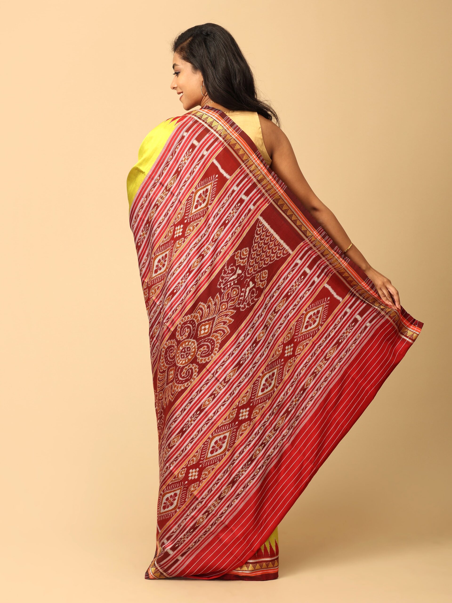 Green and Red Maniabandha Silk Saree - Image 5