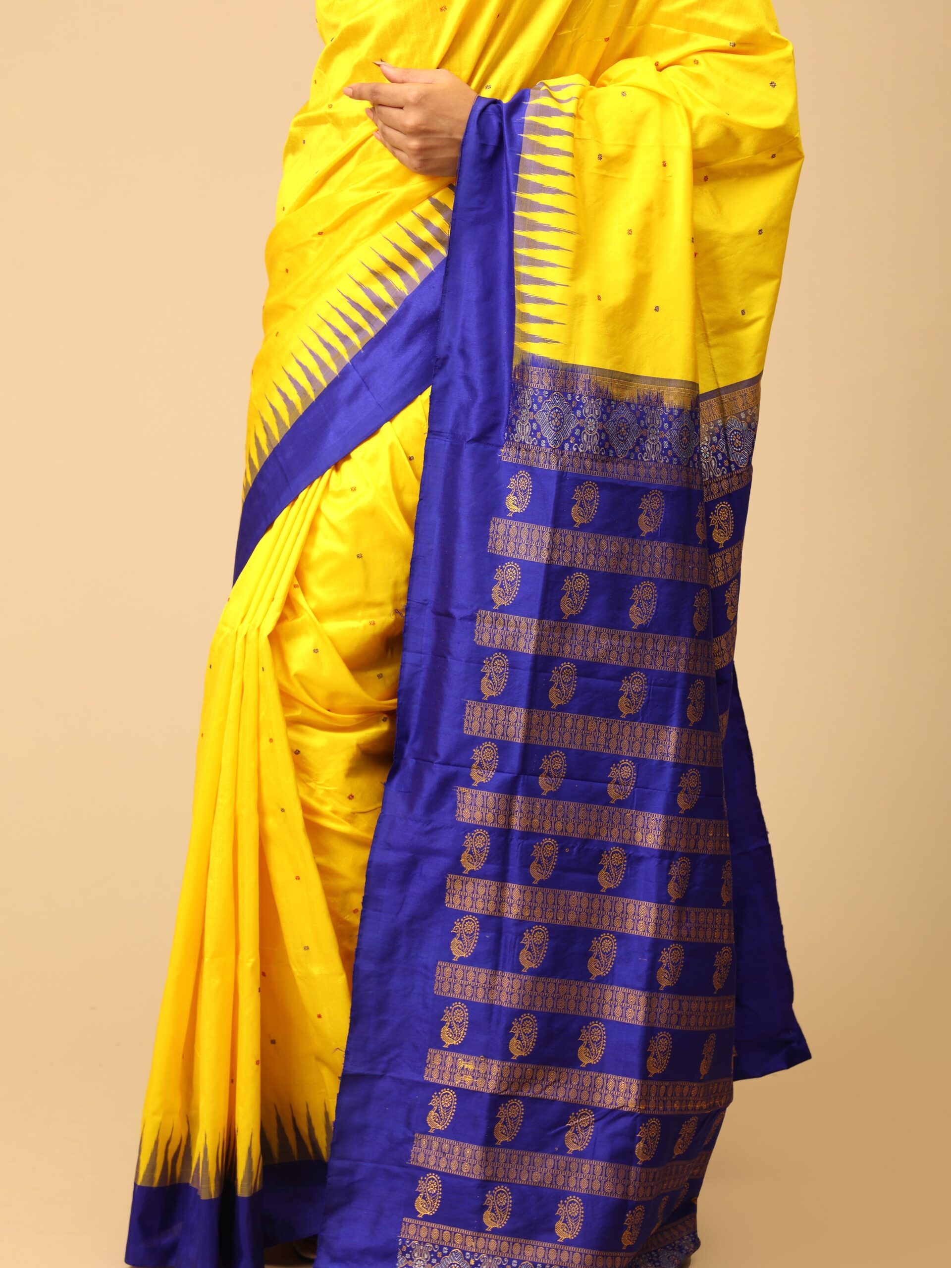 Yellow and Blue Sambalpuri Silk Saree - Image 4