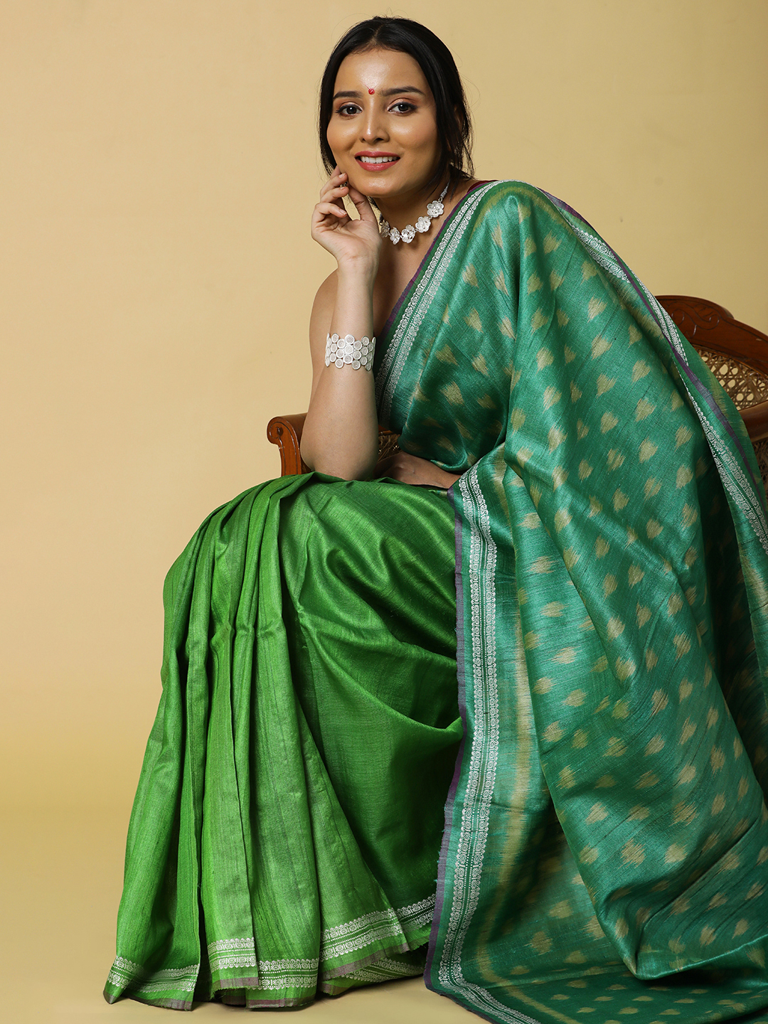 Green Double Ikat Saree with White Buta Border - Image 3