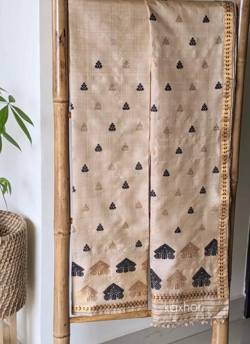 Kaxhori mekhala chador toss silk with tree motifs - Image 2