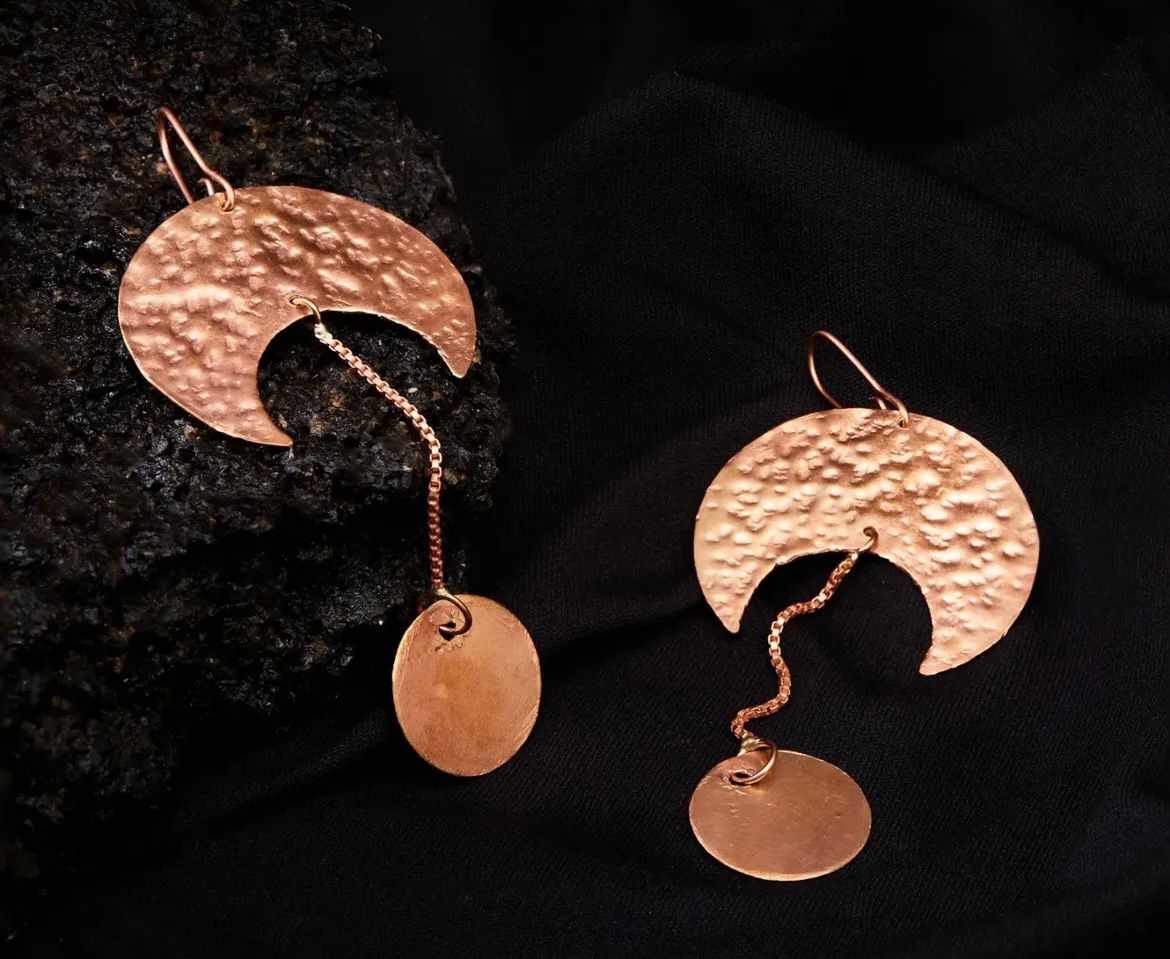 Mudleaf cresent moon earrings