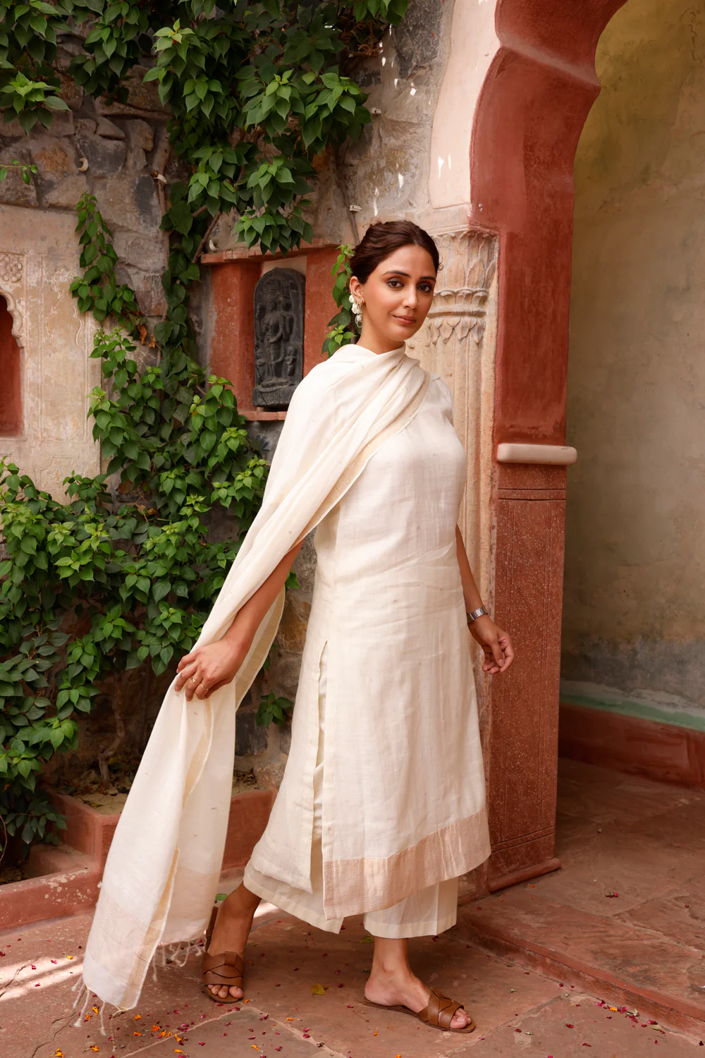 Handloom Off White Jamdani Zari Kurta Set With Dupatta - Image 3
